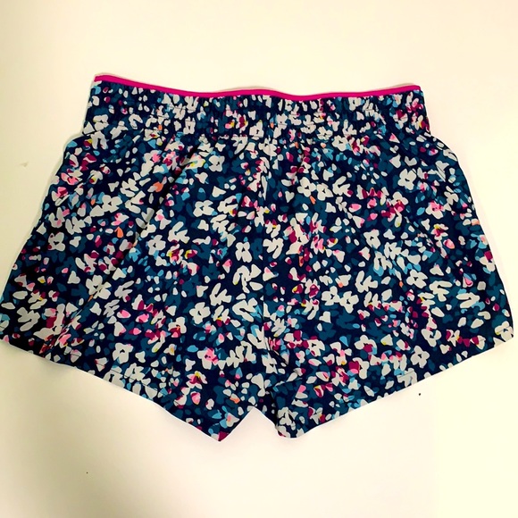 GapFit Running Shorts, Multi Floral Print, 3” Inseam - Picture 5 of 16